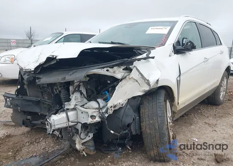 2015 Cadillac Srx Luxury Collection z USA, uszkodzony, nr VIN 3GYFNBE37FS568509